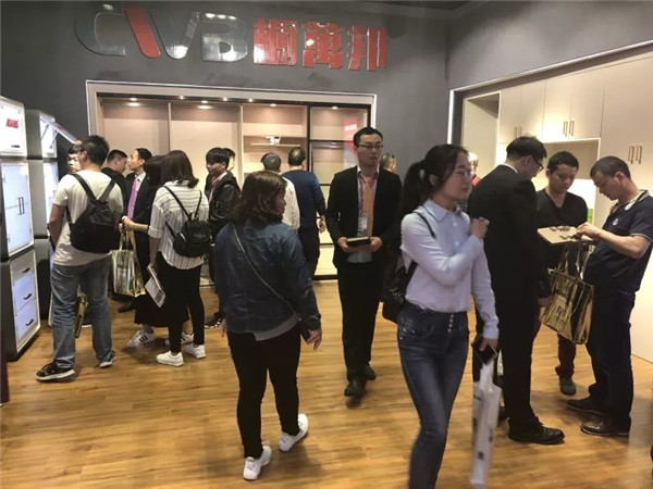 亚当斯五金:第41届中国(广州)国际家居博览会之现场盛况 亚当斯五金:第41届中国(广州)国际家居博览会之现场盛况