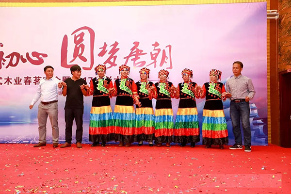 不忘初心，圆梦唐朝！唐式木业春茗晚会暨2017表彰大会完满成功！