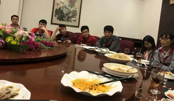 亮阁门窗｜家庭文化系列报道之——传承孝道文化！