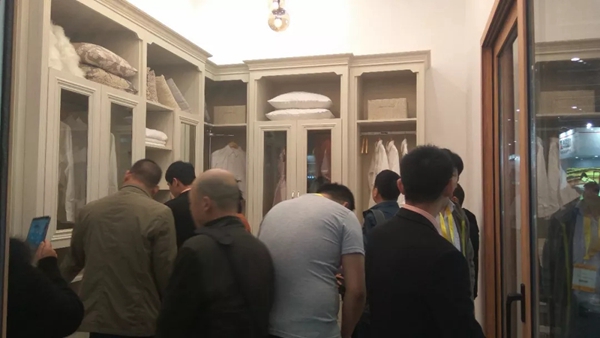 展会直击｜伟业铝材“盛装”出席第24届铝门窗新品博览会，铝应用产品好评如潮