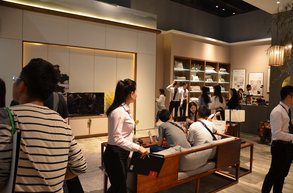 卡诺亚家居展绘制烟雨江南,星级打造环保3.0时代! 卡诺亚家居展绘制烟雨江南,星级打造环保3.0时代!
