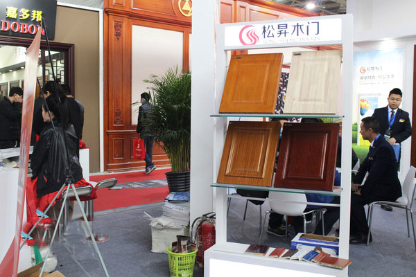 【2018中国门业展现场专访】 松昇木门王强:始终坚持高品质,注重工艺创新 【2018中国门业展现场专访】 松昇木门王强:始终坚持高品质,注重工艺创新