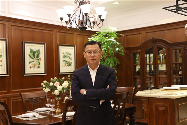 实现强有力的产能保障，助推品牌发展     ——专访易高家居董事长孔庆松