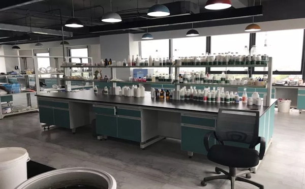 严格把关，从细节做起——诺奇兄弟考察捷成化工企业