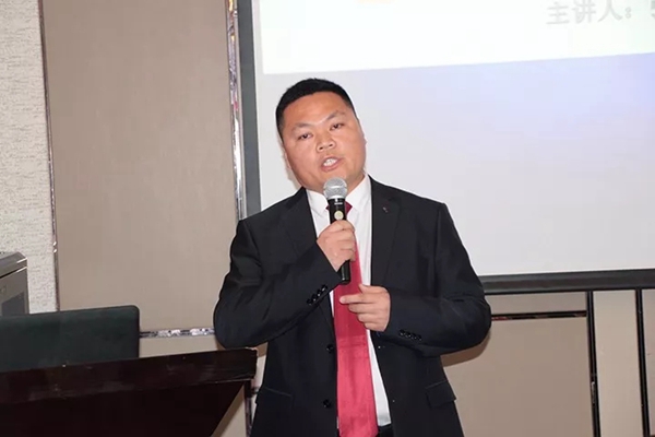 重塑新形象，共创新财富|2018王力玉米木门战略峰会