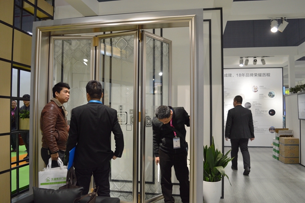 捷顺成隆门窗营销总监周保华：新产品+新形象 由点到面升级门窗新境界