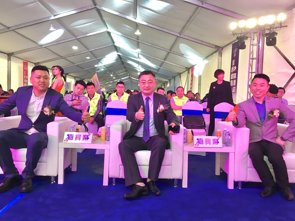 龙鼎天著:乐居汇“全民追星 大牌惠战”活动火爆开启 歌星金美儿强势助阵 龙鼎天著:乐居汇“全民追星 大牌惠战”活动火爆开启 歌星金美儿强势助阵