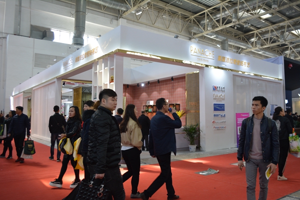 华尔美特：追求轻奢风设计 展现小软装价值