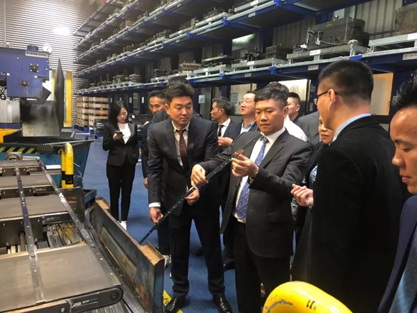 行以昂昂千里丨李钧洪董事长赴欧洲考察·蓄力蝶变2018 行以昂昂千里丨李钧洪董事长赴欧洲考察·蓄力蝶变2018