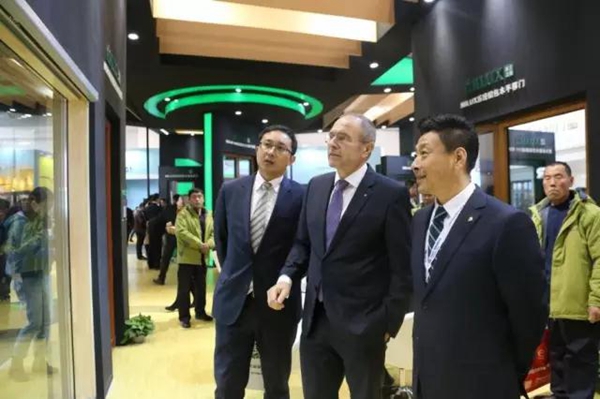 世界同步,欧洲之旅(三)| 米兰之窗优秀经销商团队抵达奥地利访问MACO五金集团 世界同步,欧洲之旅(三)| 米兰之窗优秀经销商团队抵达奥地利访问MACO五金集团