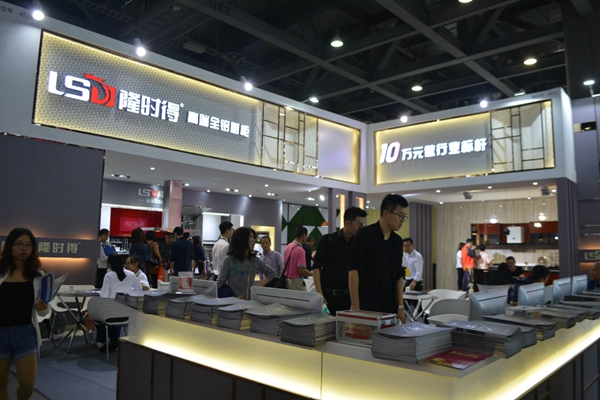 隆时得:打造全铝新橱柜,优先发展个性化 隆时得:打造全铝新橱柜,优先发展个性化