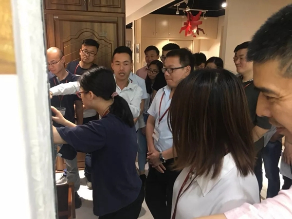 确认过眼神,都是“伊”家人 确认过眼神,都是“伊”家人