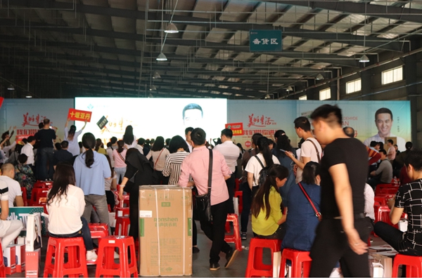 亚丹家居湖北省级联动，再次掀起定制狂潮！