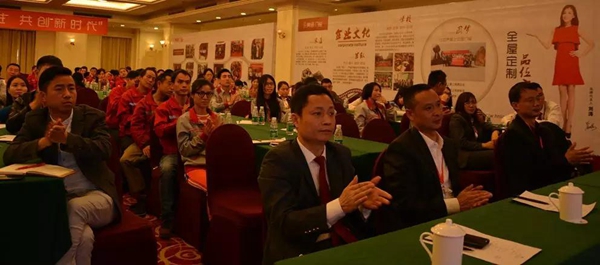 聚势奋进,共创新时代|亮阁门窗家庭文化系列报道之——点亮幸福人生! 聚势奋进,共创新时代|亮阁门窗家庭文化系列报道之——点亮幸福人生!