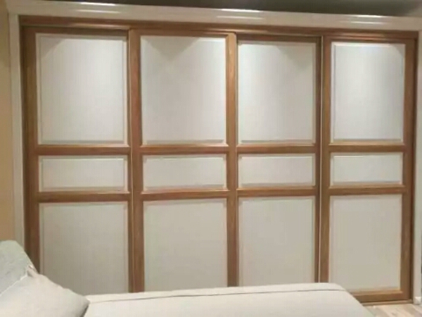 定制衣柜门变形？吉森全屋定制教你解决！