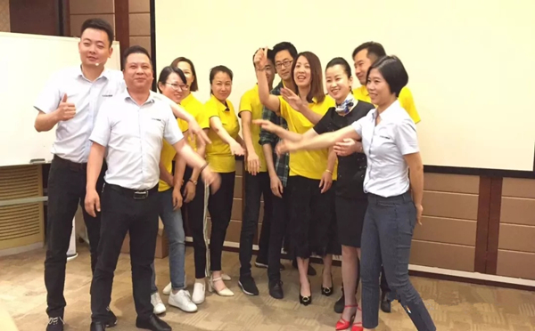 嘉盛木门2018年度第二期培训会如期圆满举行
