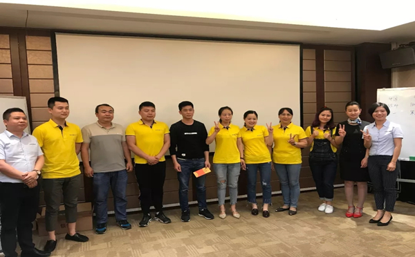 嘉盛木门2018年度第二期培训会如期圆满举行