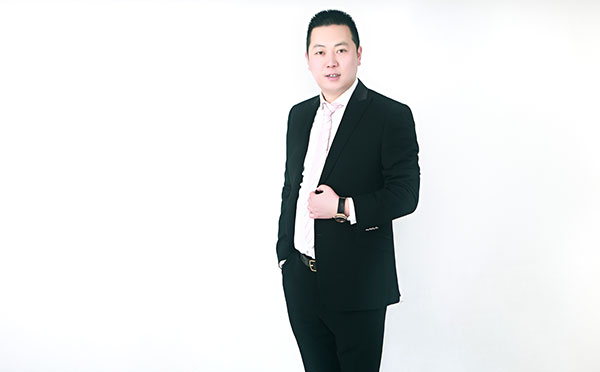 奇步楼梯门配：13年专注精细化运作