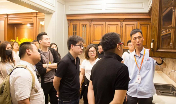 顺心木业与尚层装饰正式战略合作签约仪式圆满成功