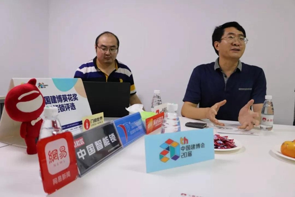 2017，豪力士营收2.4亿，中控智能锁破3亿，小霸王主副锁联动受关注——2018建博会葵花奖考察团走访手记