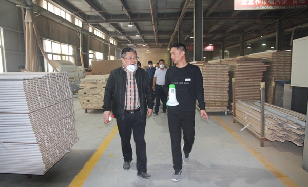 重庆市木门行业协会召开四届二次理事会 重庆市木门行业协会召开四届二次理事会