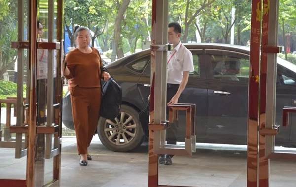 聚势奋进,共创新时代:亮阁门窗导购精英培训班(夯实基础 做实订单)圆满结束! 聚势奋进,共创新时代:亮阁门窗导购精英培训班(夯实基础 做实订单)圆满结束!