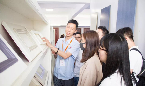 顺心木业与尚层装饰正式战略合作签约仪式圆满成功