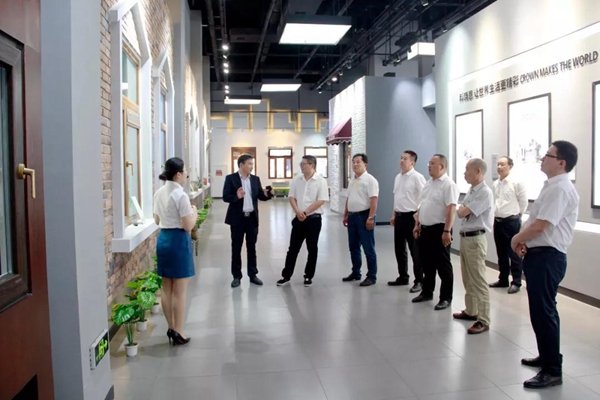 科饶恩门窗：郑州市工业技师学院考察团莅临科饶恩参观考察
