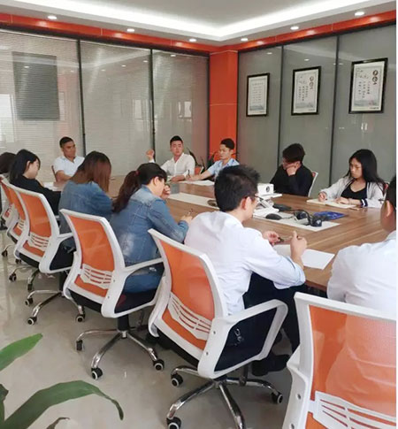 郡豪门窗举办产品知识系列培训会，提高员工业务技能