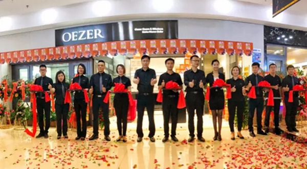 OEZER欧哲门窗丨湖北十堰旗舰店盛大开业!不搞事情,也要策划点事情! OEZER欧哲门窗丨湖北十堰旗舰店盛大开业!不搞事情,也要策划点事情!