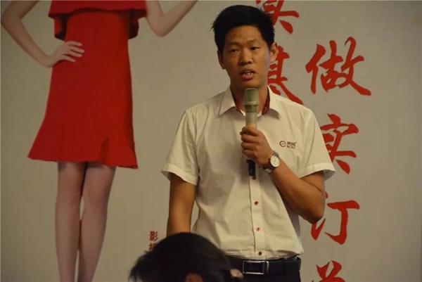 聚势奋进,共创新时代:亮阁门窗导购精英培训班(夯实基础 做实订单)圆满结束! 聚势奋进,共创新时代:亮阁门窗导购精英培训班(夯实基础 做实订单)圆满结束!