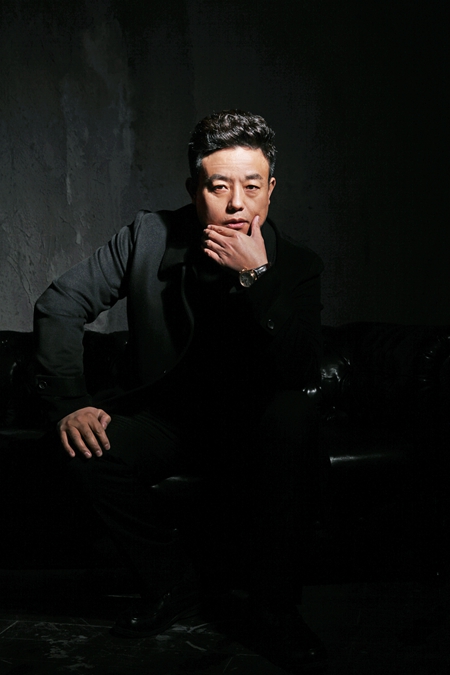 宏明泰铝包木门窗董事长周幸军：定位“高品质门窗系统提供者”