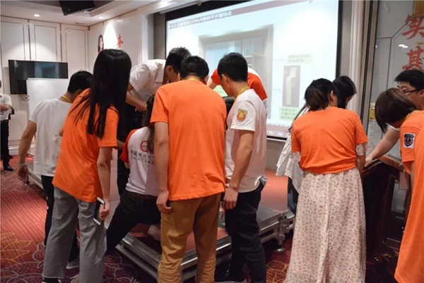 聚势奋进,共创新时代:亮阁门窗导购精英培训班(夯实基础 做实订单)圆满结束! 聚势奋进,共创新时代:亮阁门窗导购精英培训班(夯实基础 做实订单)圆满结束!