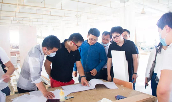 顺心木业与尚层装饰正式战略合作签约仪式圆满成功