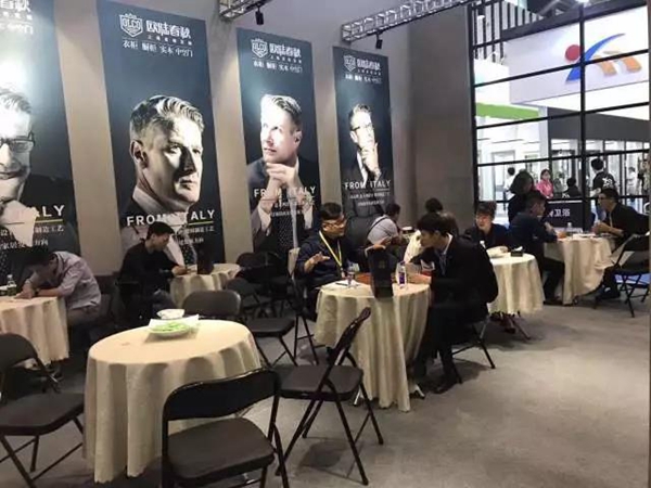 南京家居博览会圆满闭幕,欧陆春秋“米兰灰”系列再次引领意式设计潮流! 南京家居博览会圆满闭幕,欧陆春秋“米兰灰”系列再次引领意式设计潮流!