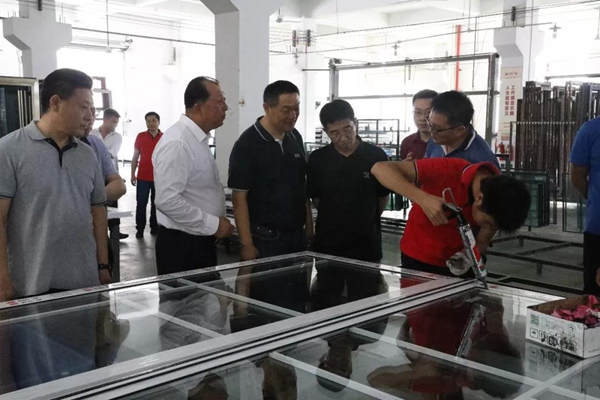 怡发门窗:中国建筑系统门窗联盟领导莅临怡发门窗参观考察! 怡发门窗:中国建筑系统门窗联盟领导莅临怡发门窗参观考察!