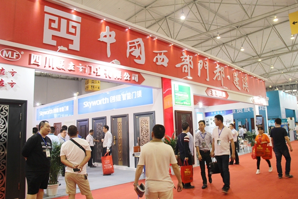 中国西部门都（蓬溪）惊艳亮相西部门窗暨定制家居展