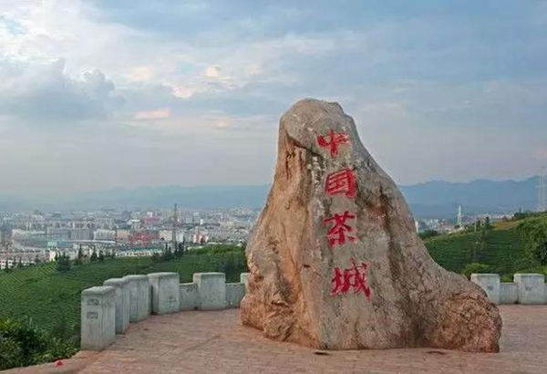 聚势奋进,共创新时代:亮阁门窗成功进驻云南普洱! 聚势奋进,共创新时代:亮阁门窗成功进驻云南普洱!