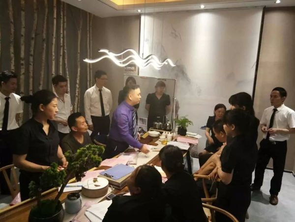 派雅门窗600方终端大店邵阳店盛装开业