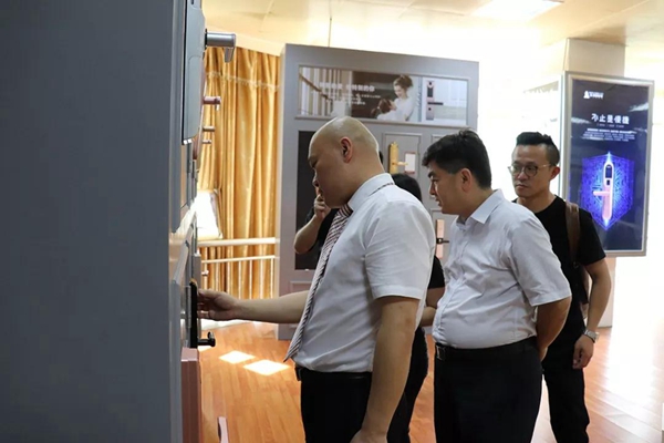 2018中国建博葵花奖考察团走访：王力智能锁、步阳云硕、世茂智能