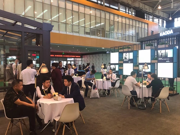 闪亮登场丨致尚门窗第五届中国移门暨门窗·定制家具博览会圆满成功 闪亮登场丨致尚门窗第五届中国移门暨门窗·定制家具博览会圆满成功