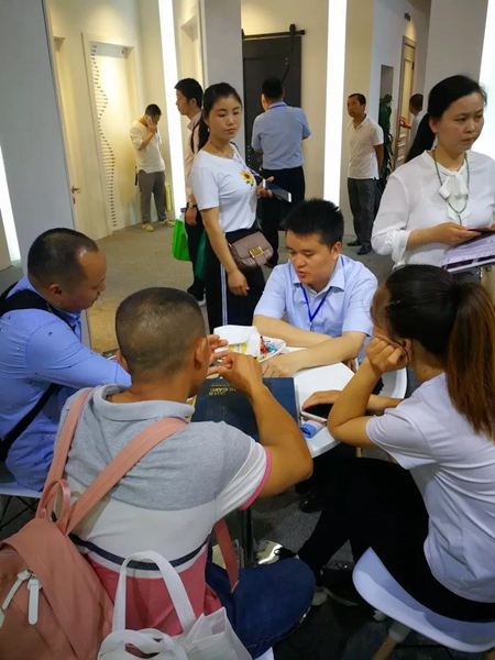 开展首日盛况│双羽惊艳亮相永康门博会，再掀木门行业新热潮