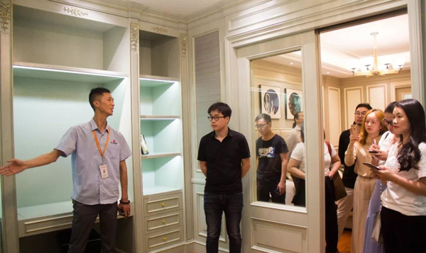 顺心木业与尚层装饰正式战略合作签约仪式圆满成功