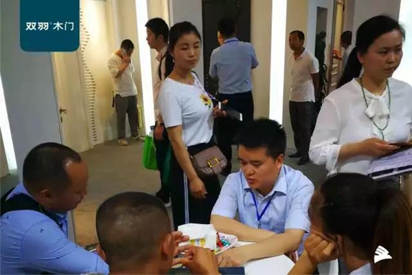 永康门博会完美收官│双羽招商战绩喜人,近百家新商火爆签约加盟 永康门博会完美收官│双羽招商战绩喜人,近百家新商火爆签约加盟