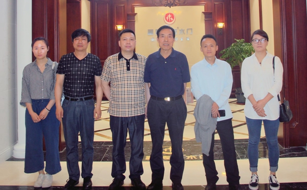 重庆市木门行业协会召开“领导小组会”