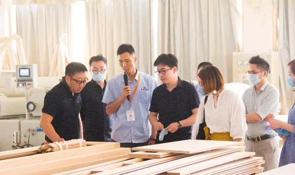顺心木业与尚层装饰正式战略合作签约仪式圆满成功