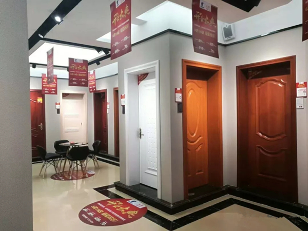 龙树门业香格里拉旗舰店盛大开业，打造云南渠道的区域典范
