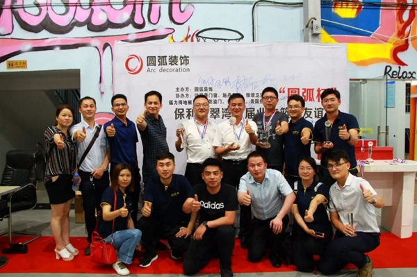 诗尼曼门窗岳阳店在《520超级品牌日》送出49份爱的礼物！