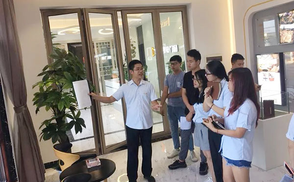 郡豪门窗举办产品知识系列培训会，提高员工业务技能