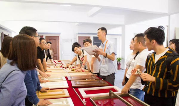 顺心木业与尚层装饰正式战略合作签约仪式圆满成功